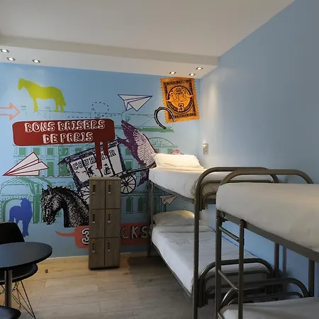 Auberge de jeunesse The 3 Ducks Eiffel Tower By Hiphophostels Paris