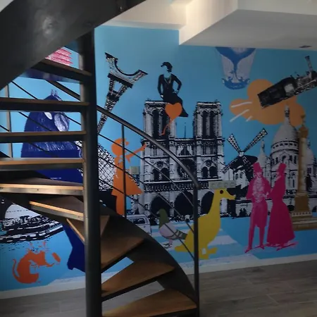 Auberge de jeunesse The 3 Ducks Eiffel Tower By Hiphophostels *