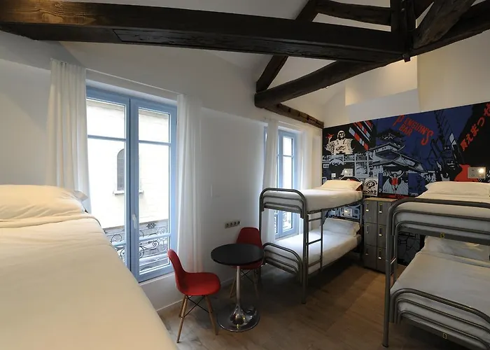 호스텔 3 덕스 에펠 타워 바이 힙합호스텔스 *