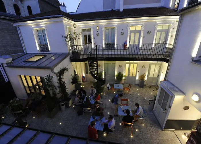 3 덕스 에펠 타워 바이 힙합호스텔스 * 파리