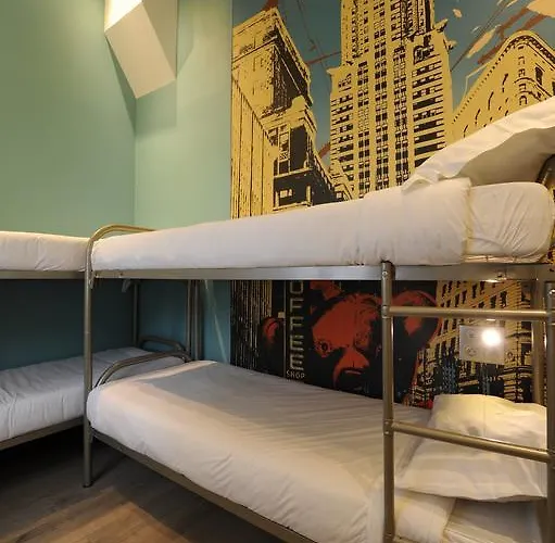 3 덕스 에펠 타워 바이 힙합호스텔스 호스텔 *