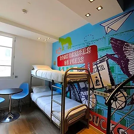 Hostel The 3 Ducks Eiffel Tower By Hiphophostels Paris