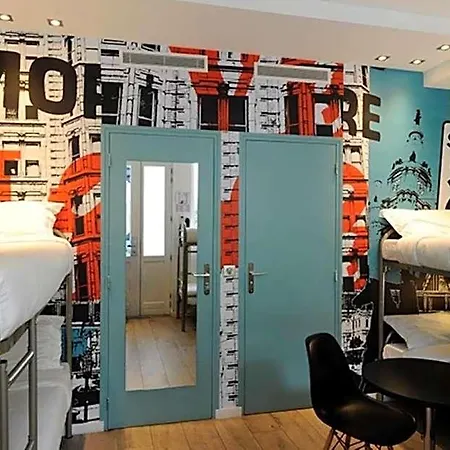 Hostel The 3 Ducks Eiffel Tower By Hiphophostels *