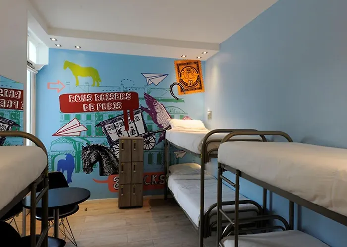 The 3 Ducks Eiffel Tower By Hiphophostels *