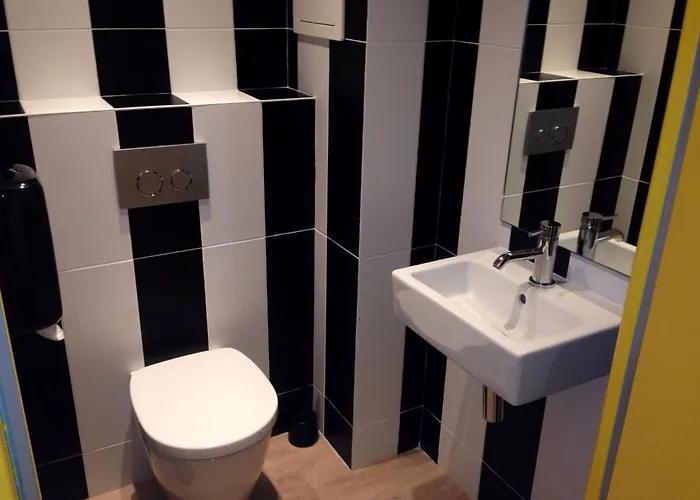 The 3 Ducks Eiffel Tower By Hiphophostels *