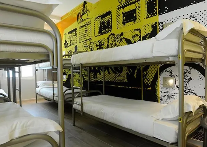 The 3 Ducks Eiffel Tower By Hiphophostels