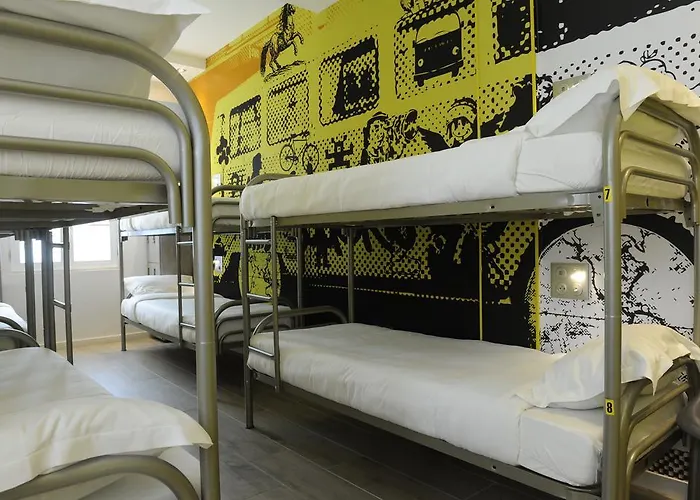 The 3 Ducks Eiffel Tower By Hiphophostels *