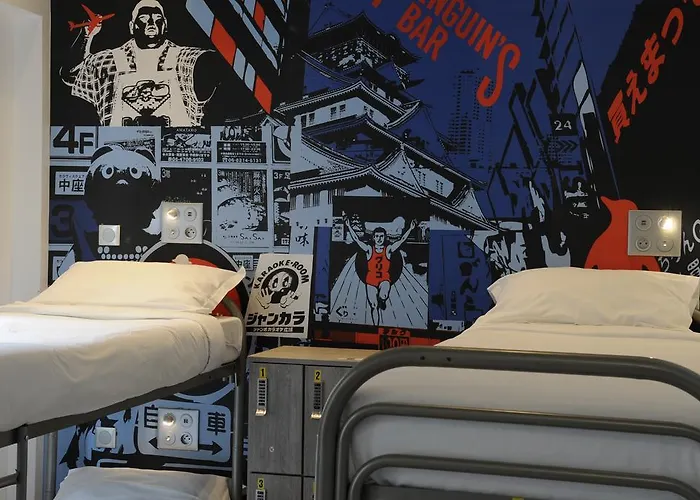 Hostel The 3 Ducks Eiffel Tower By Hiphophostels *