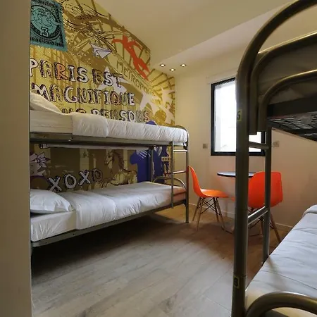 三只鸭子艾菲尔铁塔嘻哈旅舍 旅馆 巴黎